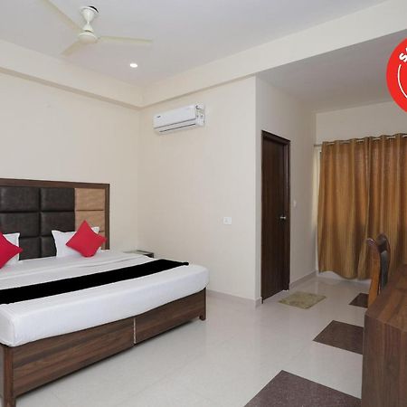 Capital O 37423 Golden Leaf Hotel Dehradun Luaran gambar