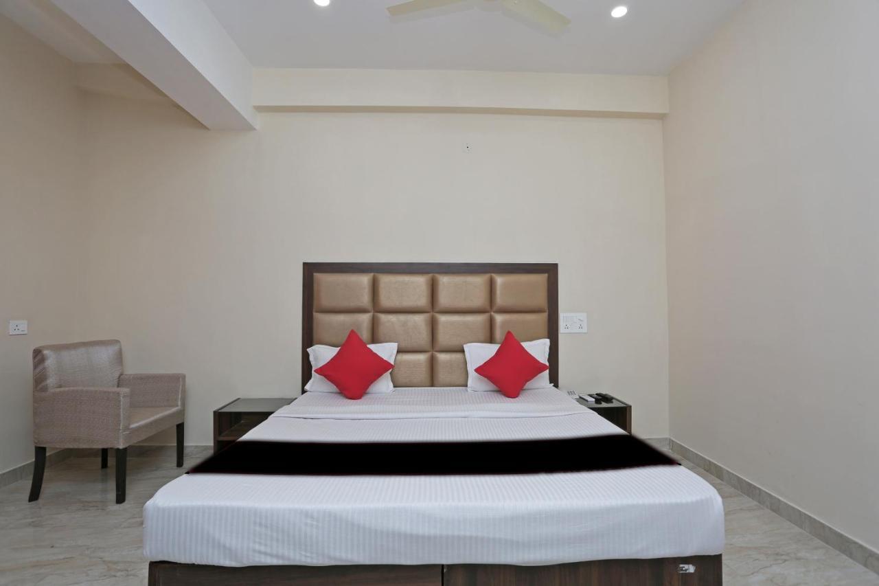 Capital O 37423 Golden Leaf Hotel Dehradun Luaran gambar