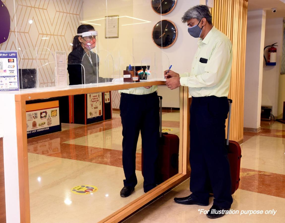 Capital O 37423 Golden Leaf Hotel Dehradun Luaran gambar