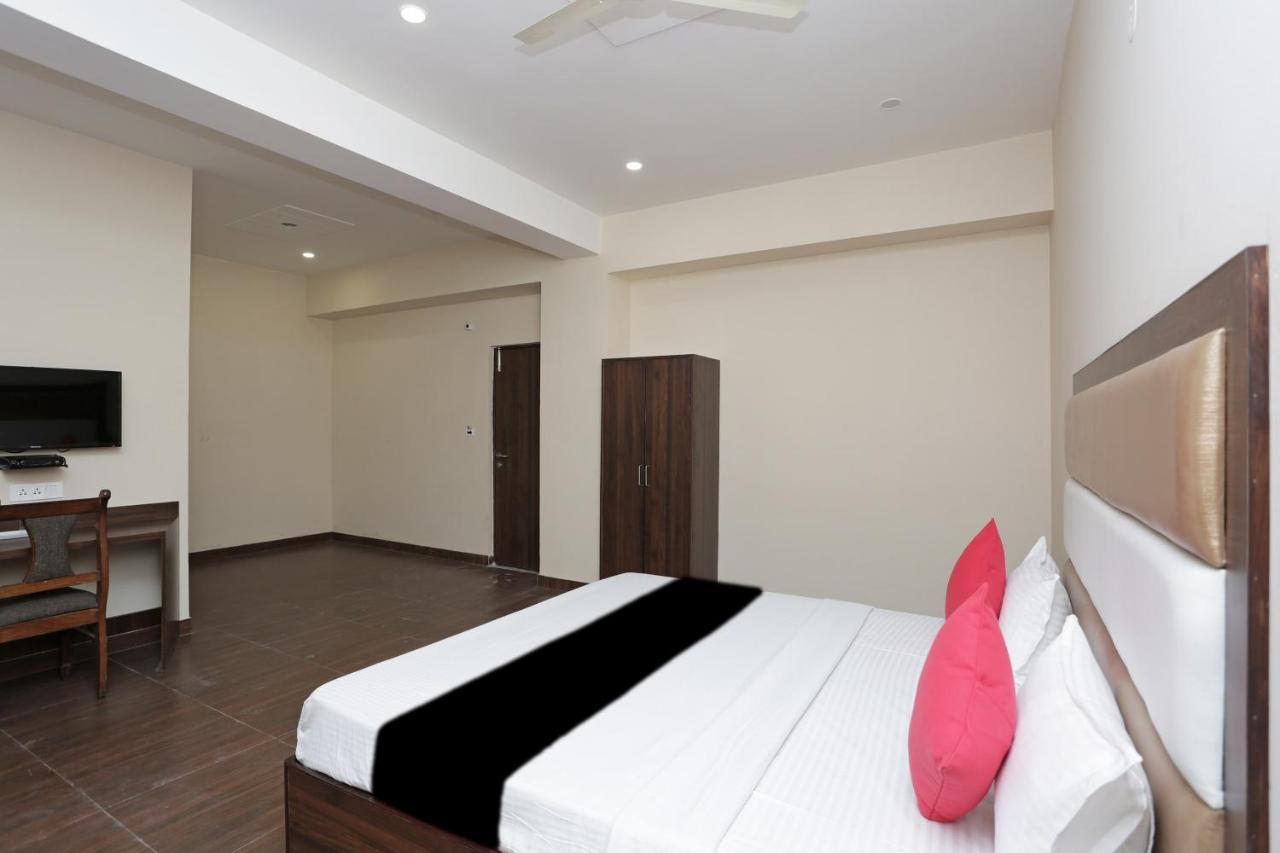 Capital O 37423 Golden Leaf Hotel Dehradun Luaran gambar